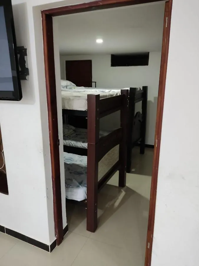 Hostal Tejares Cali 0*,